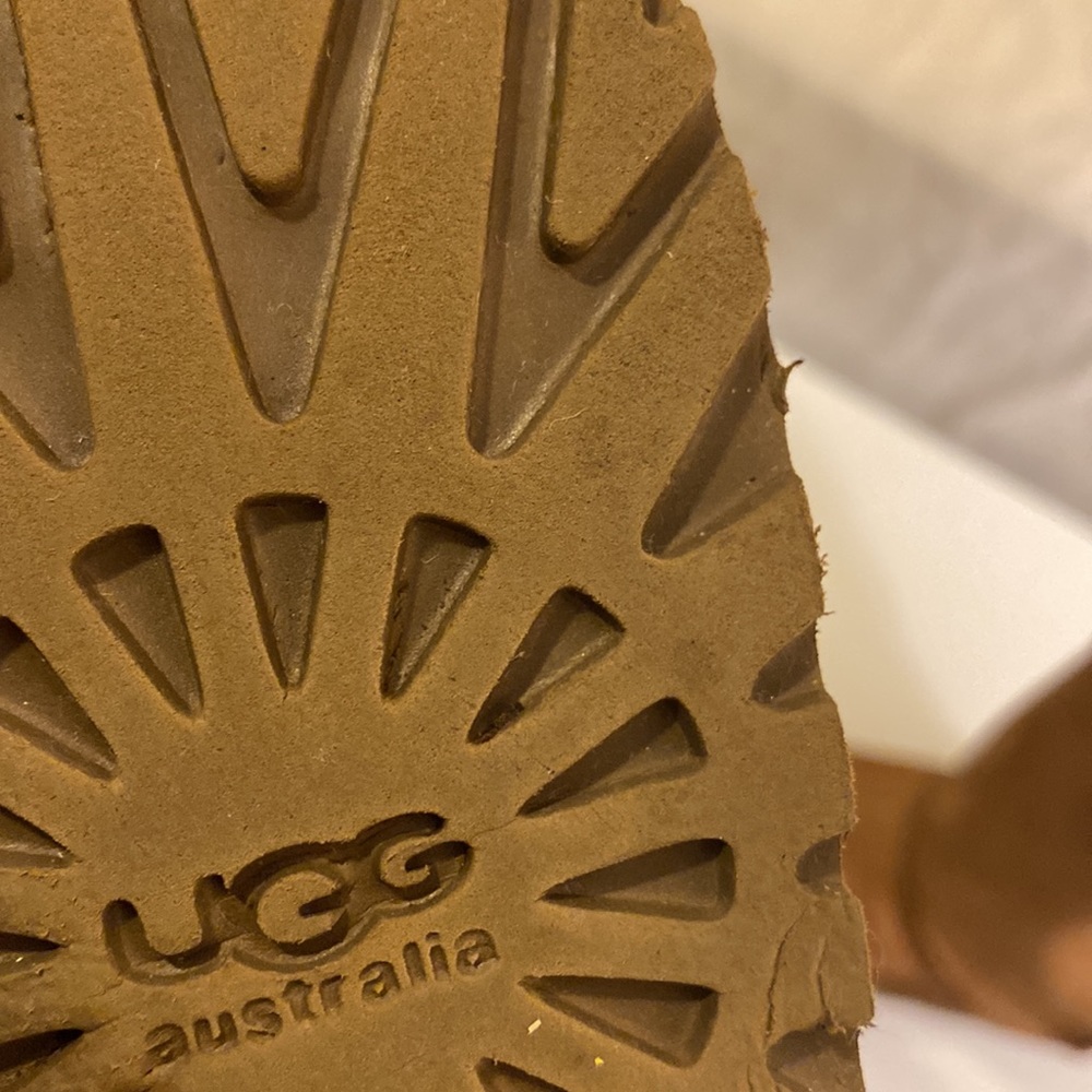 UGG AUSTRALIA WOMEN’S 3387 LO PRO BUTTON fold over shestnut boots size 8 - Picture 11 of 14